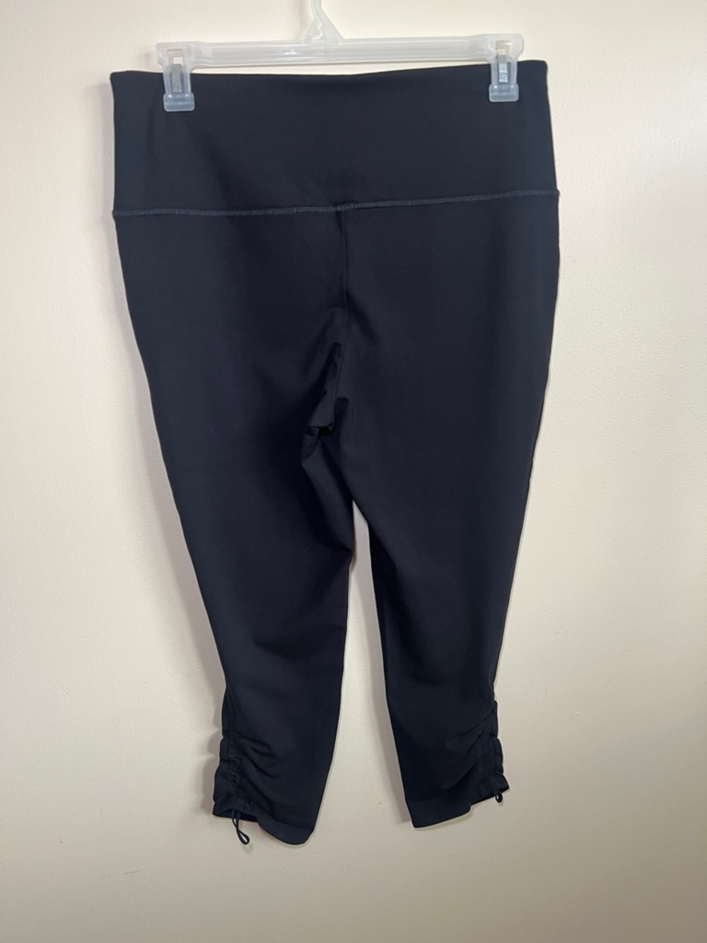 Chico’s Zenergy So Slimming Black Ruched Crop Leggings Women’s Size 2 NWT - Picture 5 of 9